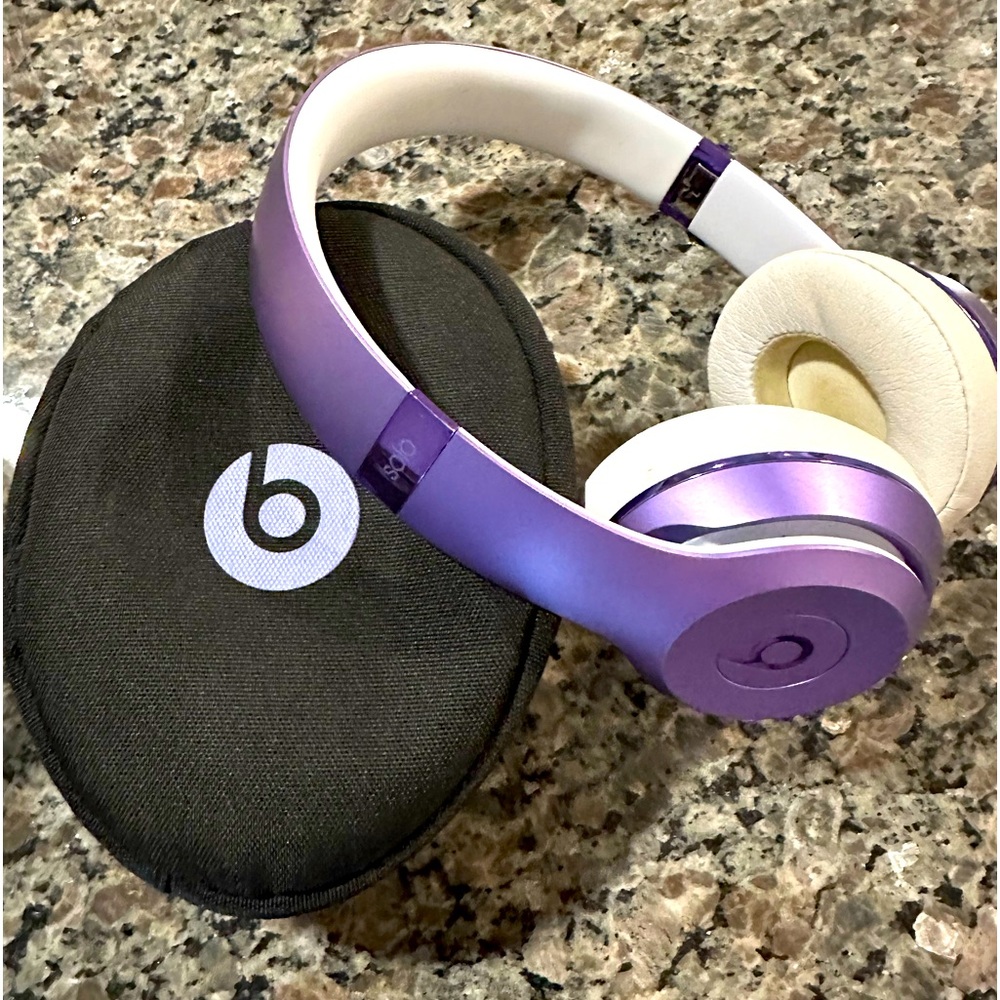 Wireless beat headphones